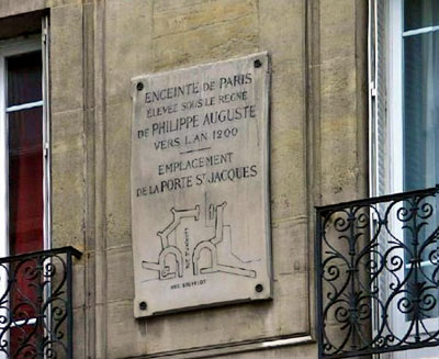 Plaque on rue Soufflot.  Wikimedia