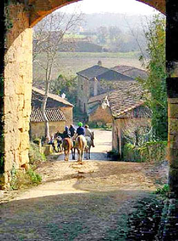 Horseback riders in Biron
