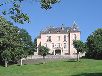 Château du Bois Noir.  Copyright M. et Mme van Ampting.  All rights reserved.