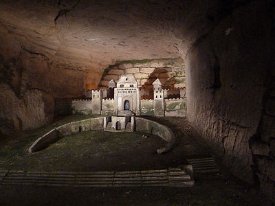 In the Catacombs of Paris. Photo by Jeff Berner  2011.  All rights reserved.