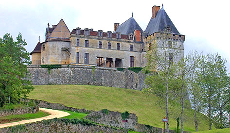 Château de Biron, Dordogne. Copyright Cold Spring Press 2011-present.  All rights reserved.