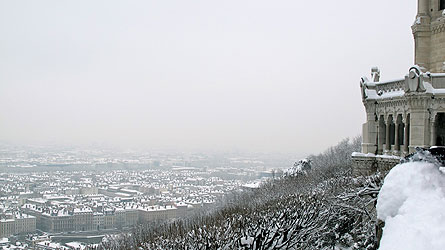 Snowy December in Lyon. Photo  Alice Crockett 2010.  All rights reserved.