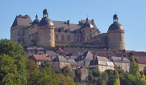 Château d'Hautefort, Dordogne.  Copyright Cold Spring Press 2011-present.  All rights reserved.