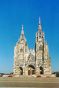 Basilica in L'Epine. Copyright 1999 - 2010 Cold Spring Press.  All rights reserved.