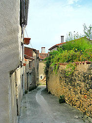 The streets and houses of Lautrec.  Photo copyright Cold Spring Press.  All rights reserved.