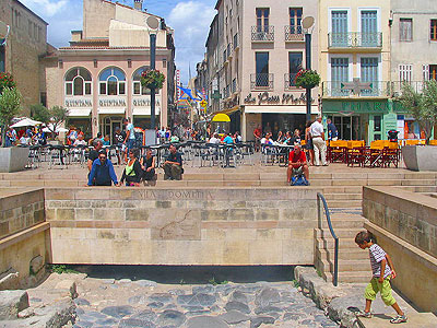 Via Domitia, Narbonne - Photo  Marlane O'Neill 2009.  All rights reserved.