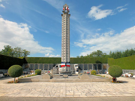 Oradour Massacre Memoria 2012.  Wikipedia