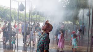 Misting on the Paris Plage - Photo credit:  francetvinfo.fr