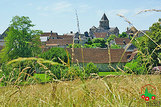 Commune of St-Robert.  Photo courtesy of Les Plus Beaux Villages de France web site.  All rights reserved.